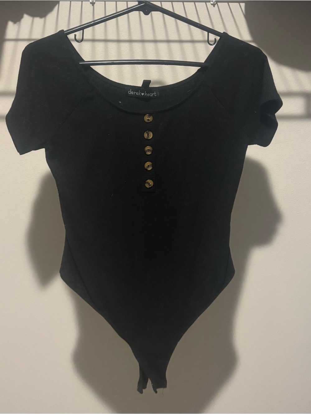 Derek Heart Black Short Sleeve Ribbed Henley Bodysuit with Buttons